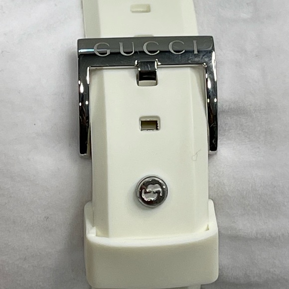 GUCCI Sync Stainless Steel & Rubber-Strap Watch - Picture 5 of 9